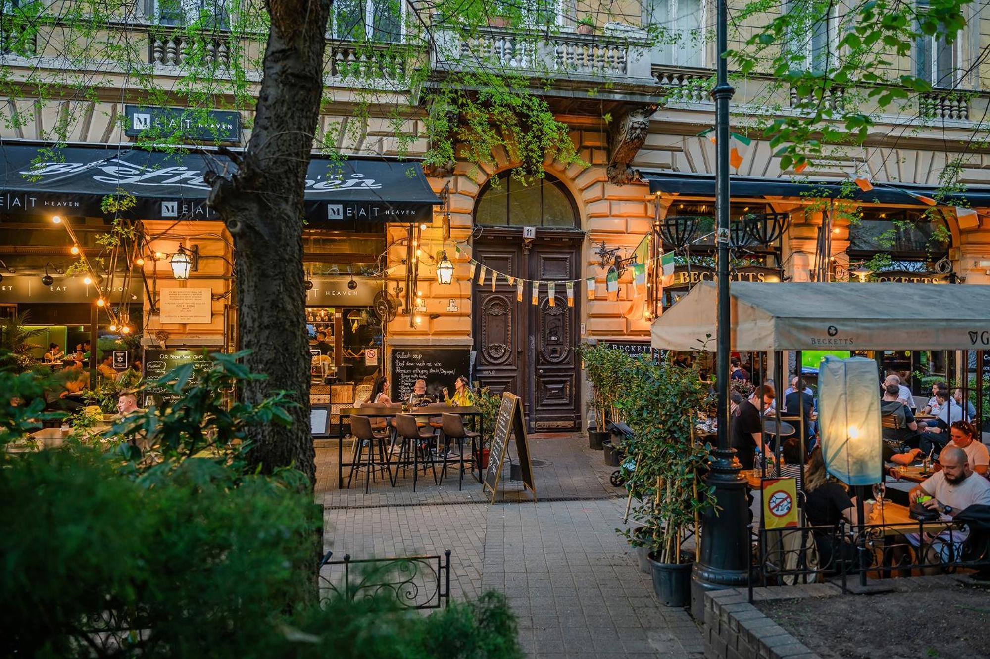 Liszt Modern Chic Apartment Budapest Eksteriør billede