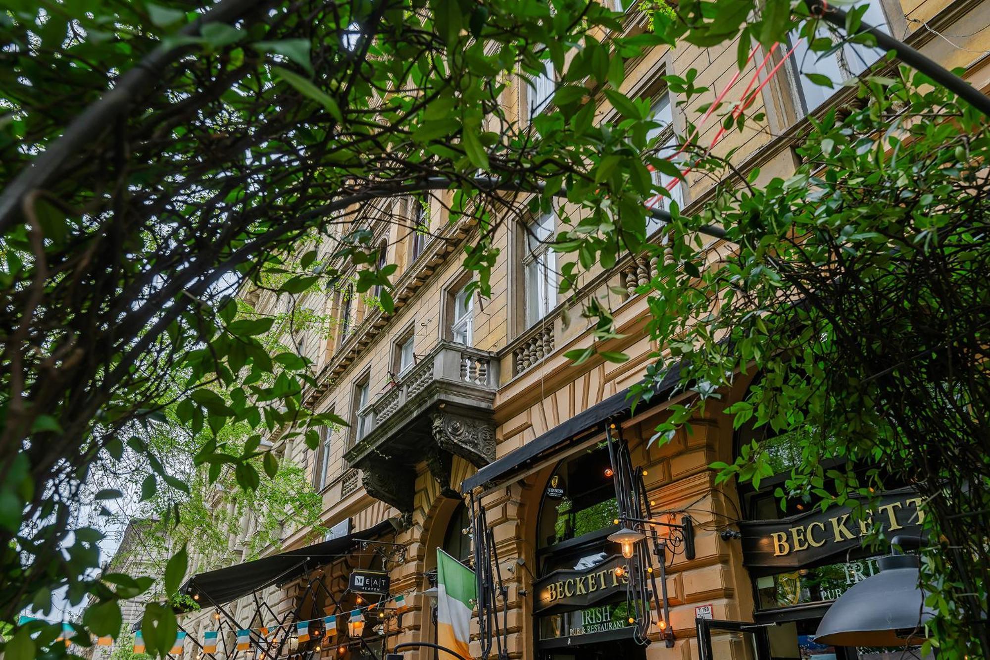 Liszt Modern Chic Apartment Budapest Eksteriør billede