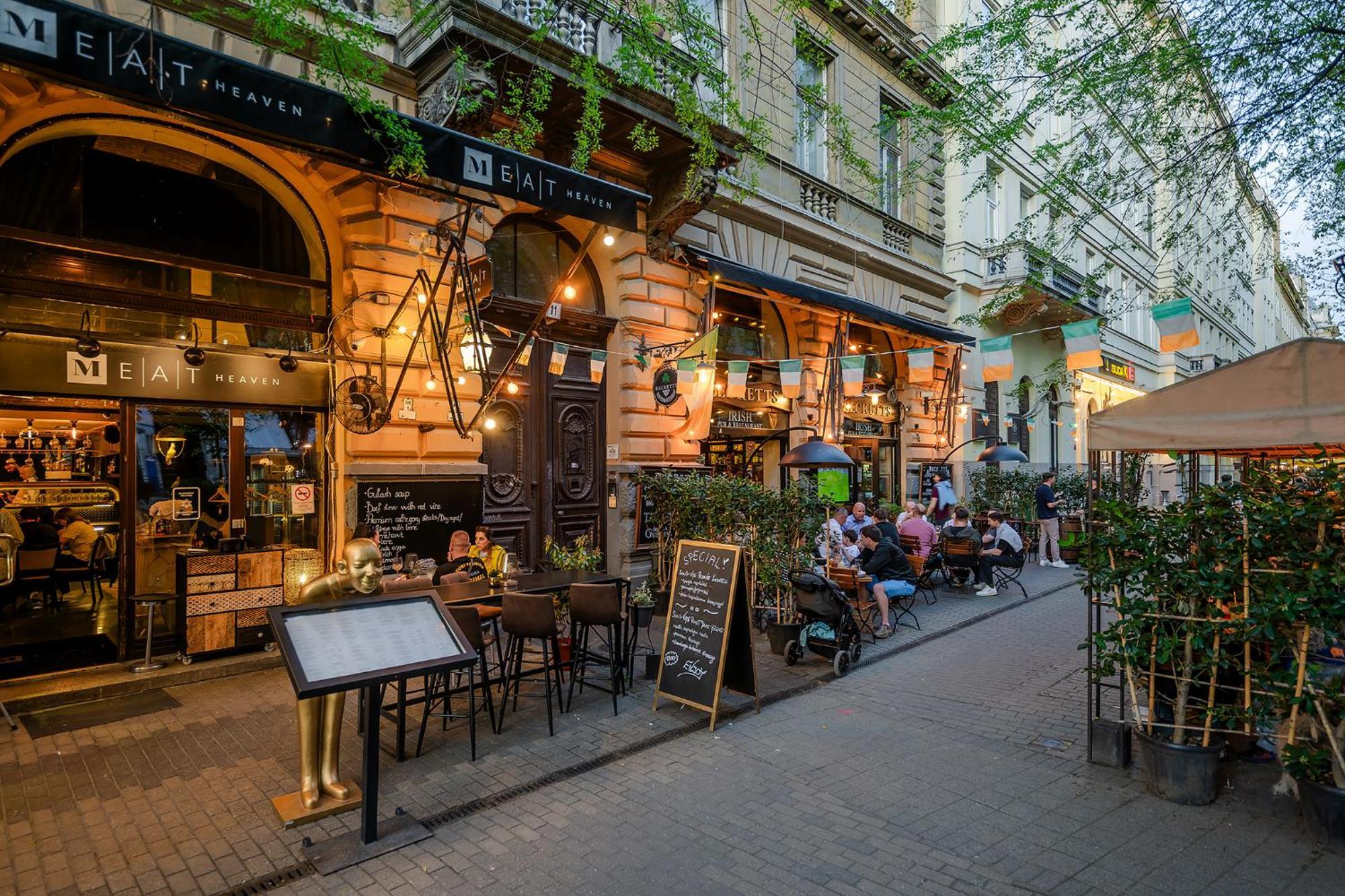 Liszt Modern Chic Apartment Budapest Eksteriør billede